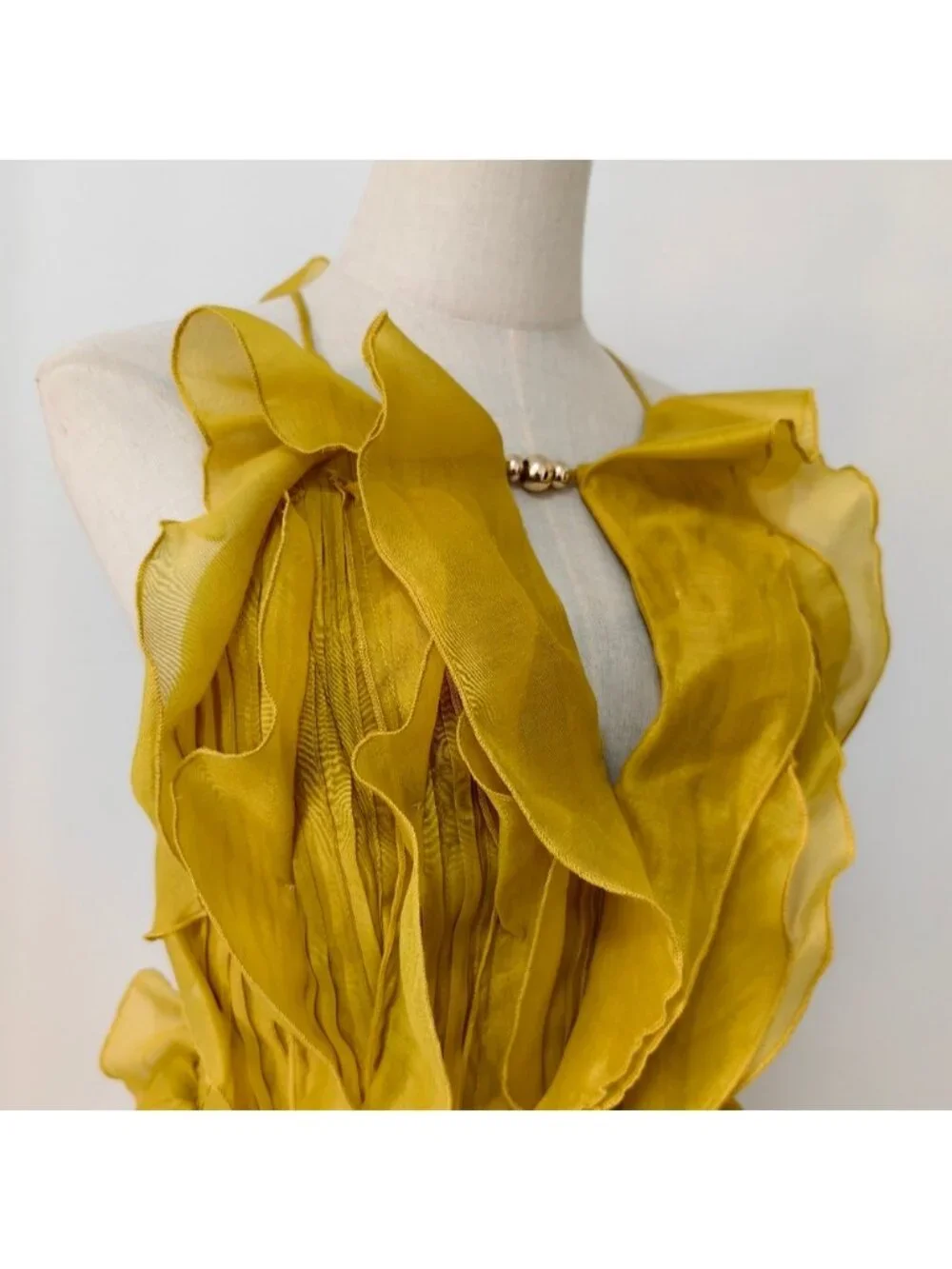 AJE Cleo Gown - Picture 12 of 15